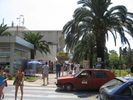 Post office in Budva there is a currency exchange