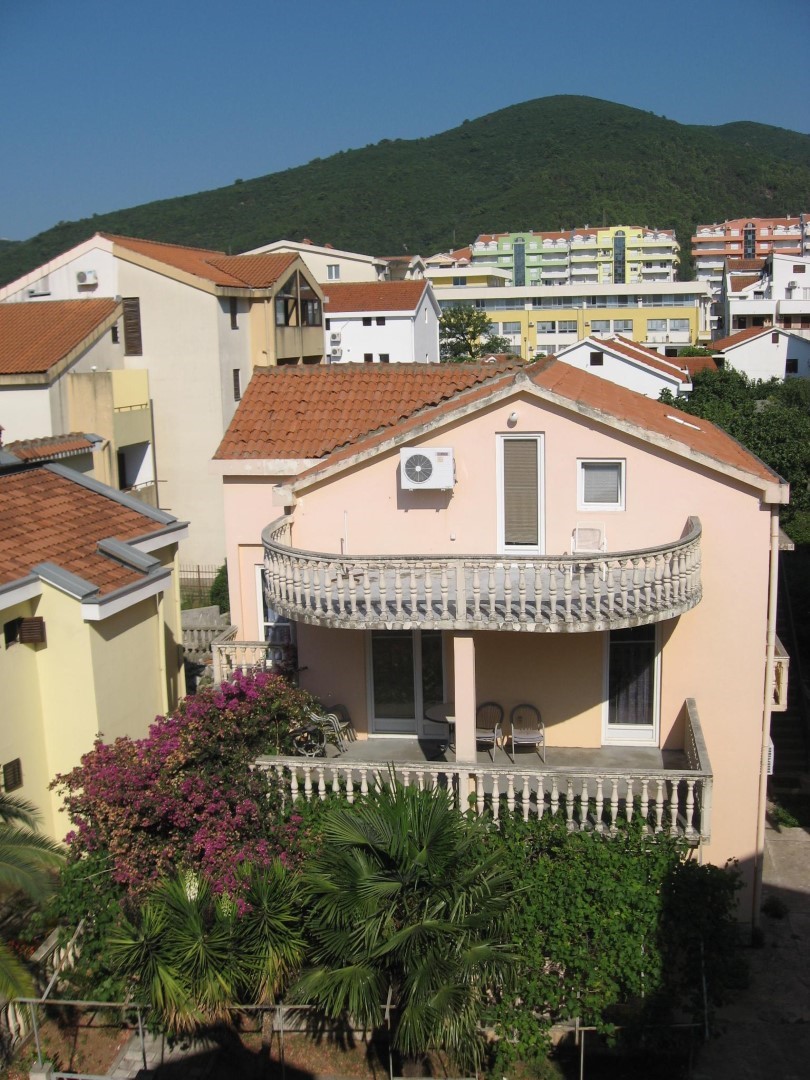 Дом в черногории снять можно ли заплатить налог частями за автомобиль