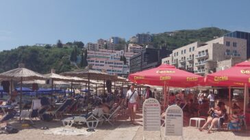Вид на Старе місто з пляжу